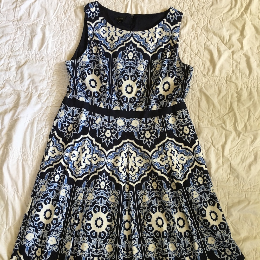 Talbots Blues/White Tile Print Dress - Size 16